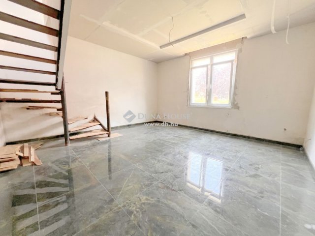 Eladó családi ház, Budapesten, XX. kerületben 52.9 M Ft