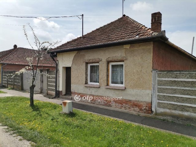 Eladó családi ház, Békéscsabán 15.4 M Ft, 2+1 szobás