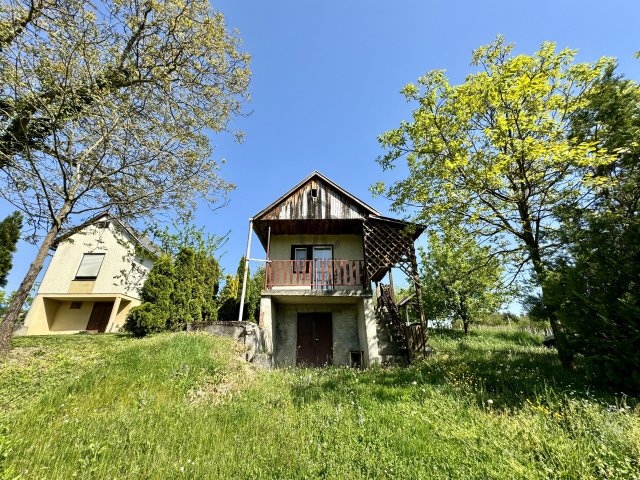 Eladó családi ház, Beleznán 2.1 M Ft, 1 szobás