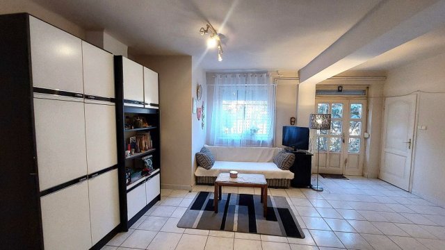 Eladó családi ház, Szentendrén 129 M Ft, 3+2 szobás