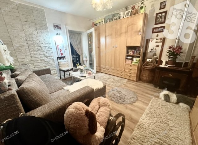 Eladó családi ház, Kecskeméten 32.5 M Ft, 1 szobás