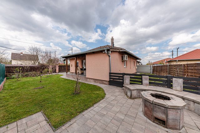 Eladó családi ház, Szigetszentmiklóson 85.9 M Ft, 3 szobás