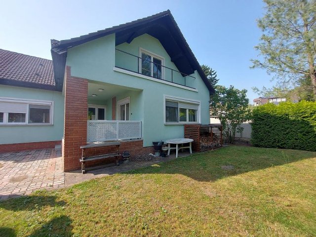 Eladó családi ház, Gödön 96.9 M Ft, 4 szobás