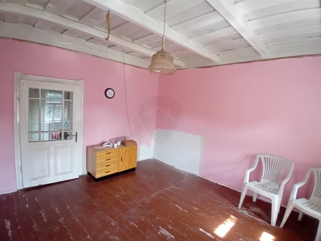 Eladó családi ház, Adácson 5.5 M Ft, 2 szobás