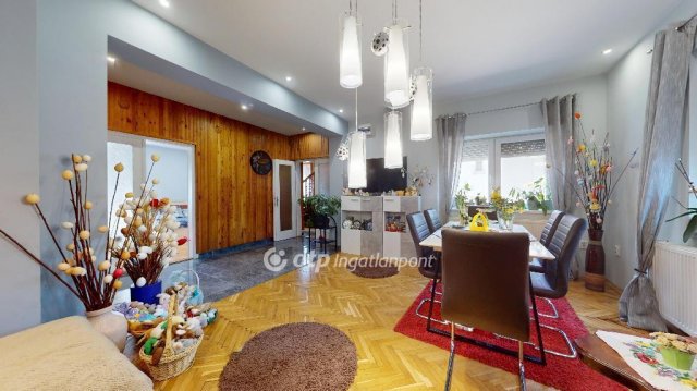 Eladó családi ház, Encsen 63.5 M Ft, 7 szobás