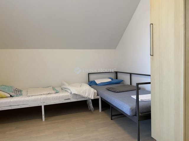 Kiadó családi ház, albérlet, Mányon 400 E Ft / hó, 2+1 szobás