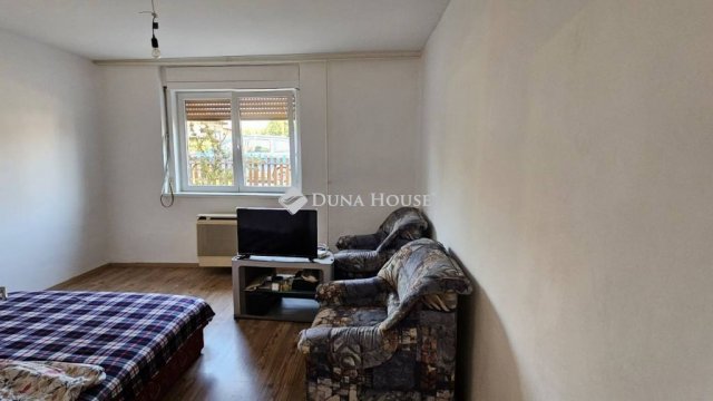 Eladó családi ház, Ecséden 29.9 M Ft, 3 szobás
