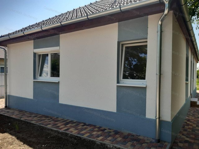 Eladó családi ház, Jászárokszálláson 33.9 M Ft, 2 szobás
