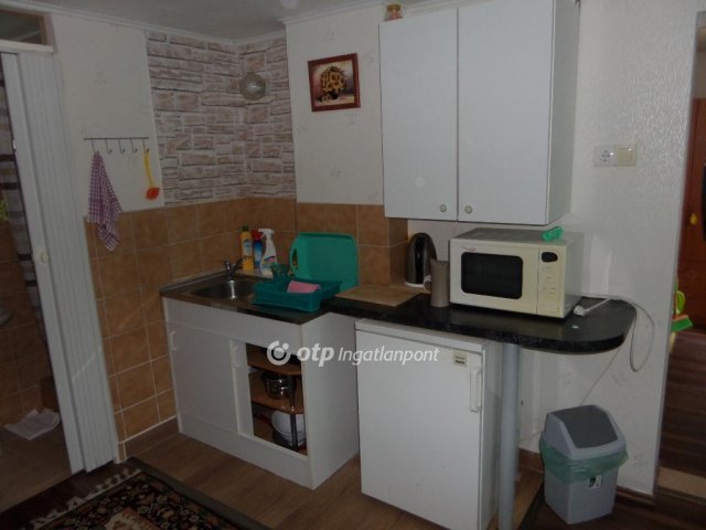 Eladó családi ház, Kehidakustányban 114.9 M Ft, 8 szobás