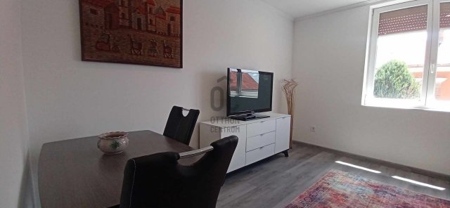Kiadó téglalakás, albérlet, Pécsett 155 E Ft / hó, 1 szobás
