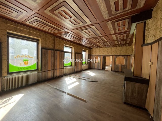 Eladó üzlethelyiség, Szentgotthárdon 70 M Ft