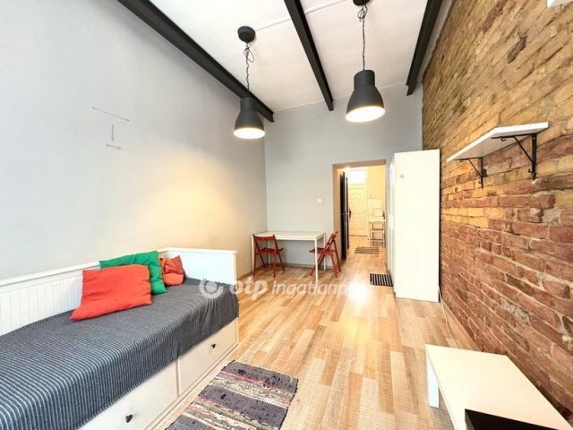 Eladó téglalakás, Budapesten, IX. kerületben 44.2 M Ft, 1 szobás