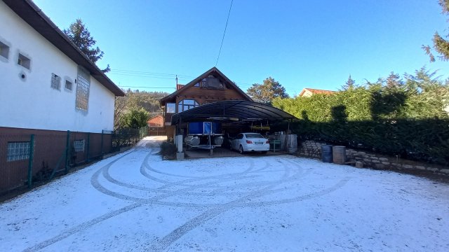 Eladó családi ház, Leányfaluban 130 M Ft, 3 szobás