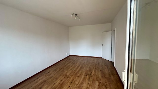 Kiadó panellakás, albérlet, Székesfehérvárott, Sziget utcában