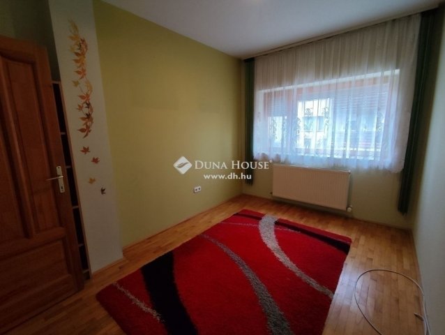 Eladó téglalakás, Budapesten, XVIII. kerületben 77 M Ft