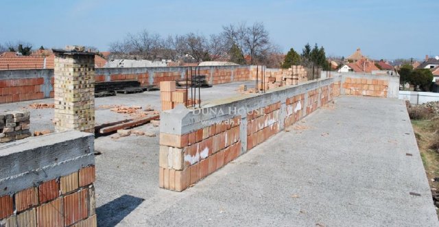 Eladó családi ház, Cegléden 39 M Ft, 1 szobás