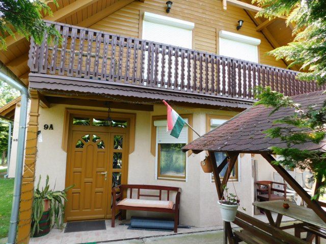 Eladó családi ház, Kehidakustányban 74.9 M Ft, 8 szobás