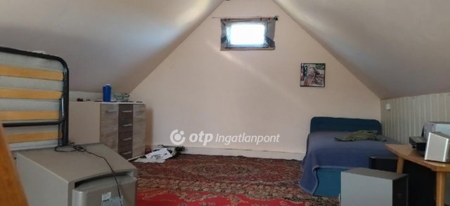Eladó nyaraló, Diósjenőn 26 M Ft, 2 szobás