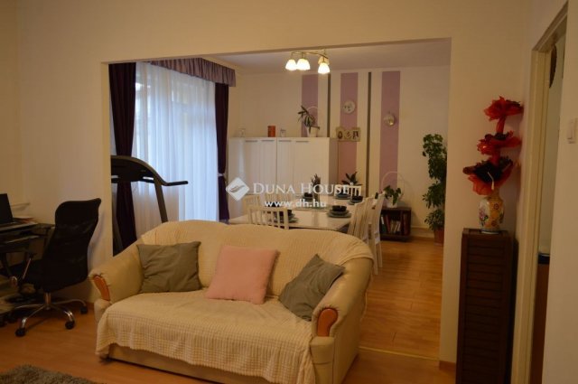 Eladó családi ház, Debrecenben 108.9 M Ft, 6 szobás