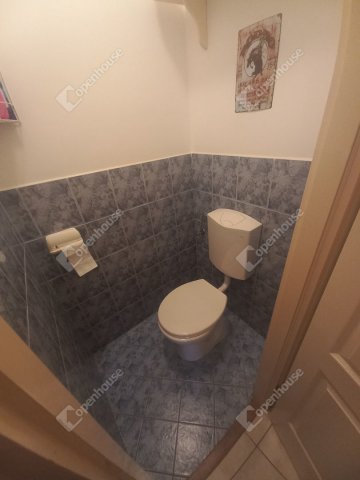 Eladó téglalakás, Dombóváron 35.9 M Ft, 3 szobás