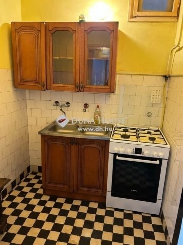 Eladó téglalakás, Budapesten, VIII. kerületben 64 M Ft, 2 szobás