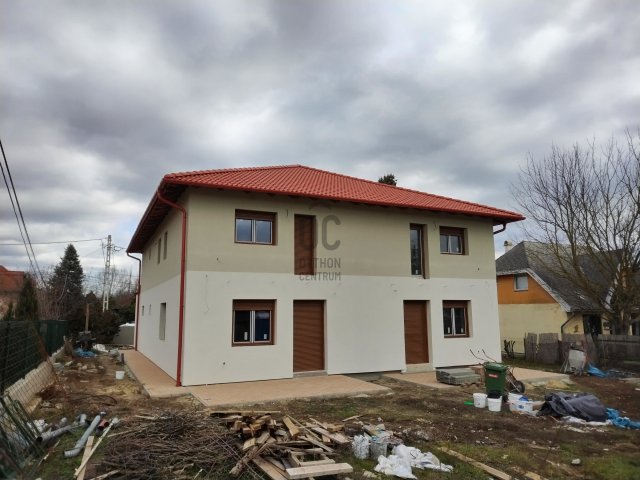 Eladó ikerház, Budapesten, XVI. kerületben 182.9 M Ft, 4 szobás