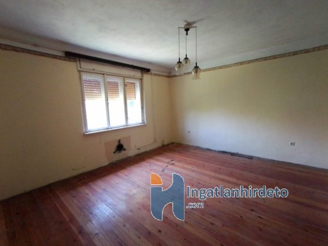 Eladó családi ház, Gödöllőn 45 M Ft, 3 szobás