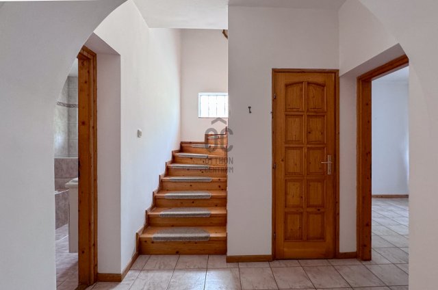 Kiadó családi ház, albérlet, Nagykovácsiban 644 E Ft / hó