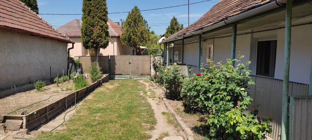 Eladó családi ház, Bicskén 34.9 M Ft, 2 szobás