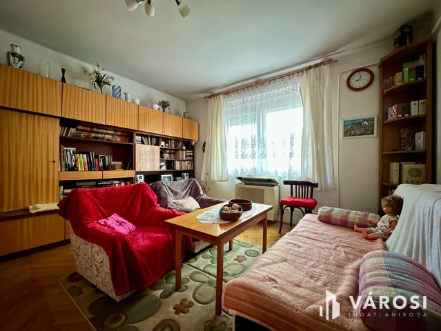 Eladó téglalakás, Salgótarjánban 15 M Ft, 2 szobás