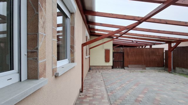 Eladó ikerház, Gödöllőn 119 M Ft, 4 szobás