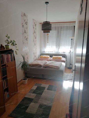 Eladó téglalakás, Sopronban 46.5 M Ft, 2 szobás