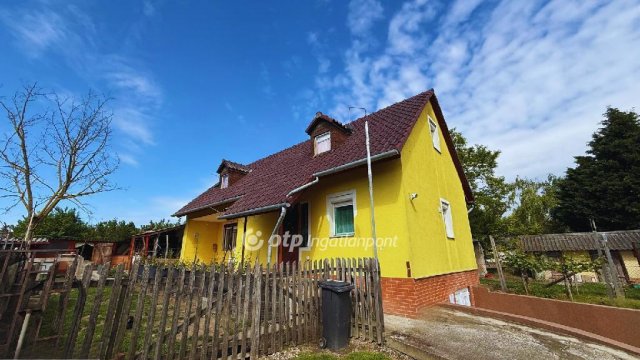 Eladó családi ház, Csajágon 49.9 M Ft, 3 szobás