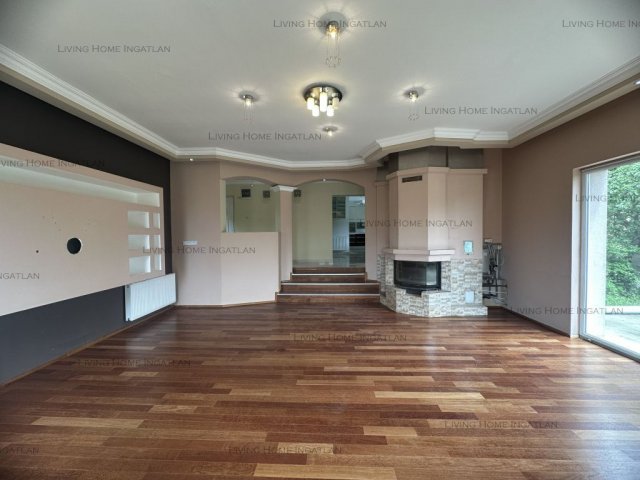 Eladó családi ház, Pilisborosjenőn 199.99 M Ft, 8 szobás