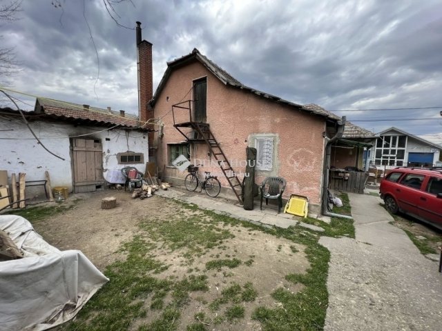 Eladó családi ház, Sülysápon 28.9 M Ft, 4 szobás