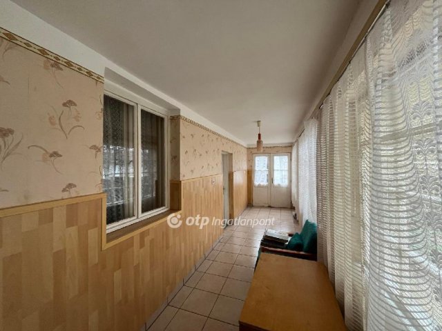 Eladó családi ház, Zsákán 8.9 M Ft, 2 szobás