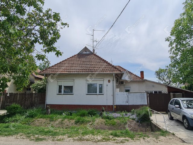 Eladó családi ház, Algyőn 74.9 M Ft, 3 szobás