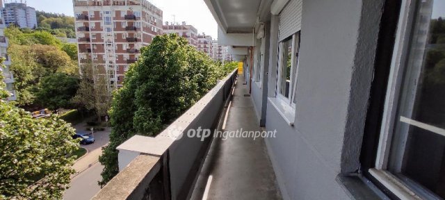 Eladó panellakás, Salgótarjánban 25.8 M Ft, 2+1 szobás