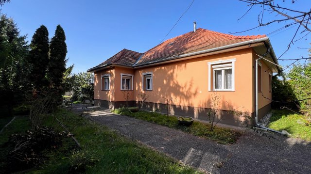 Eladó családi ház, Győrújbaráton, Fő utcában 79.5 M Ft