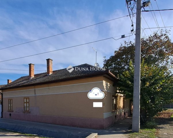 Eladó családi ház, Nagykőrösön 20.7 M Ft, 3 szobás