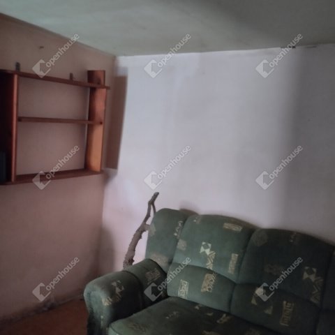 Eladó családi ház, Adorjánházán 4.2 M Ft, 2 szobás