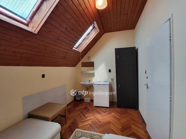 Eladó családi ház, Zamárdiban 115 M Ft, 6+2 szobás