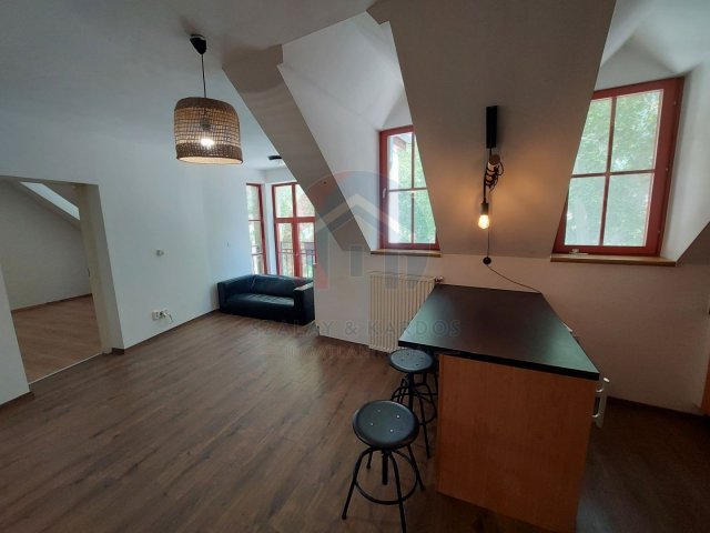 Kiadó téglalakás, albérlet, Sopronban 225 E Ft / hó, 3 szobás