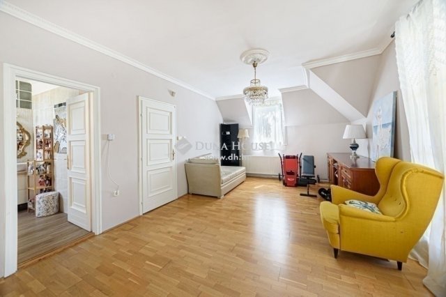 Eladó családi ház, Budapesten, II. kerületben 319 M Ft, 7 szobás