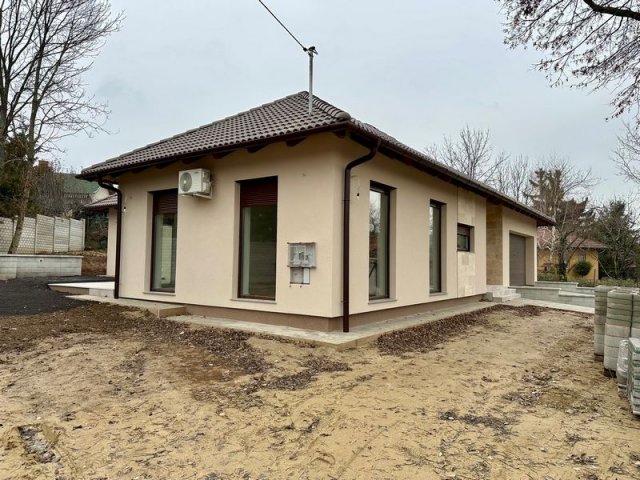 Eladó családi ház, Diósdon 237.999 M Ft, 5 szobás