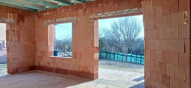 Eladó családi ház, Erdőkertesen 81.5 M Ft, 5 szobás