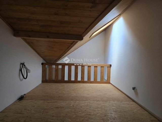 Eladó téglalakás, Budapesten, XX. kerületben 34.9 M Ft, 1 szobás