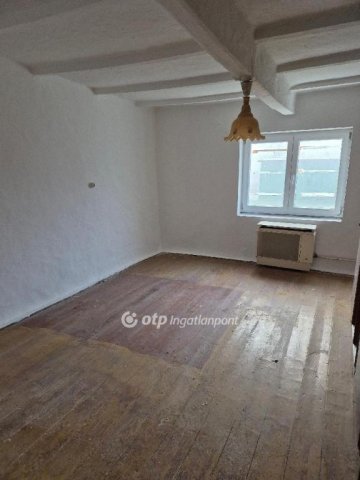 Eladó családi ház, Köröstarcsán 4.7 M Ft, 2 szobás