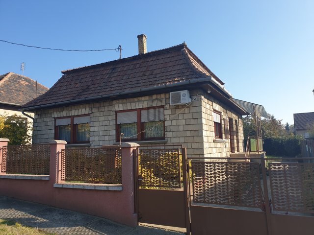 Eladó családi ház, Ceglédbercelen 57.9 M Ft, 4 szobás