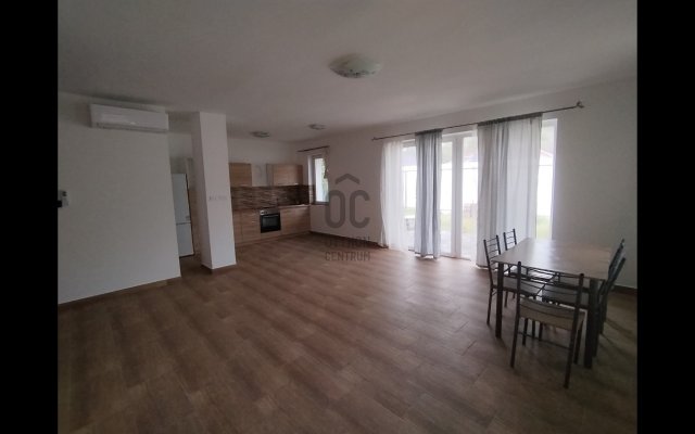 Kiadó ikerház, albérlet, Gödön 800 E Ft / hó, 5 szobás